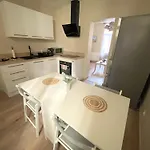 Charmante Maison Independante Au Pied De La Vieille Feriehus