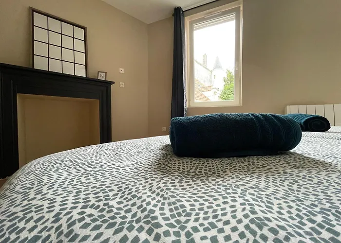 Charmante Maison Independante Au Pied De La Vieille Holiday home *